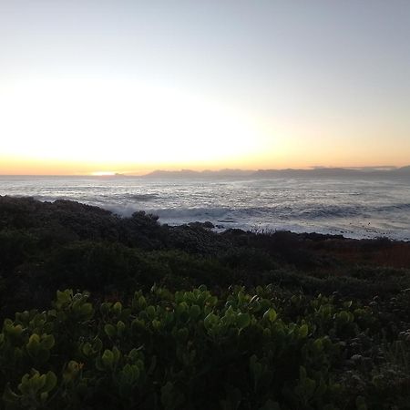 Bedrock Accommodation Gansbaai Buitenkant foto